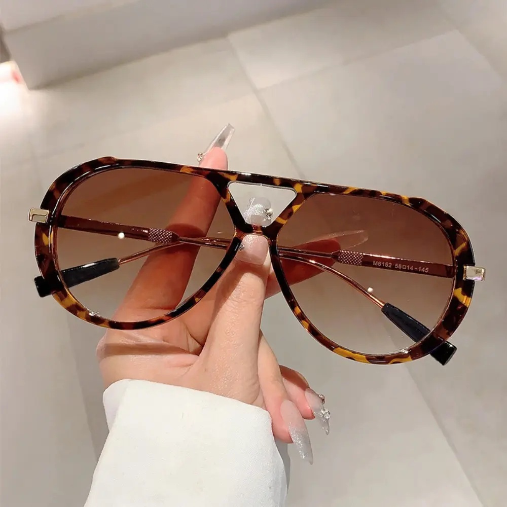 Block of harmful UVA and UVB r - Outdoor Adventure Uva のレビューと価格